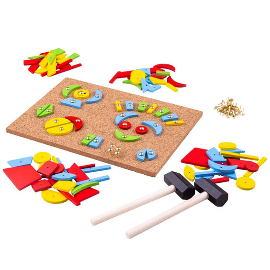 Jogo de martelo e pregos