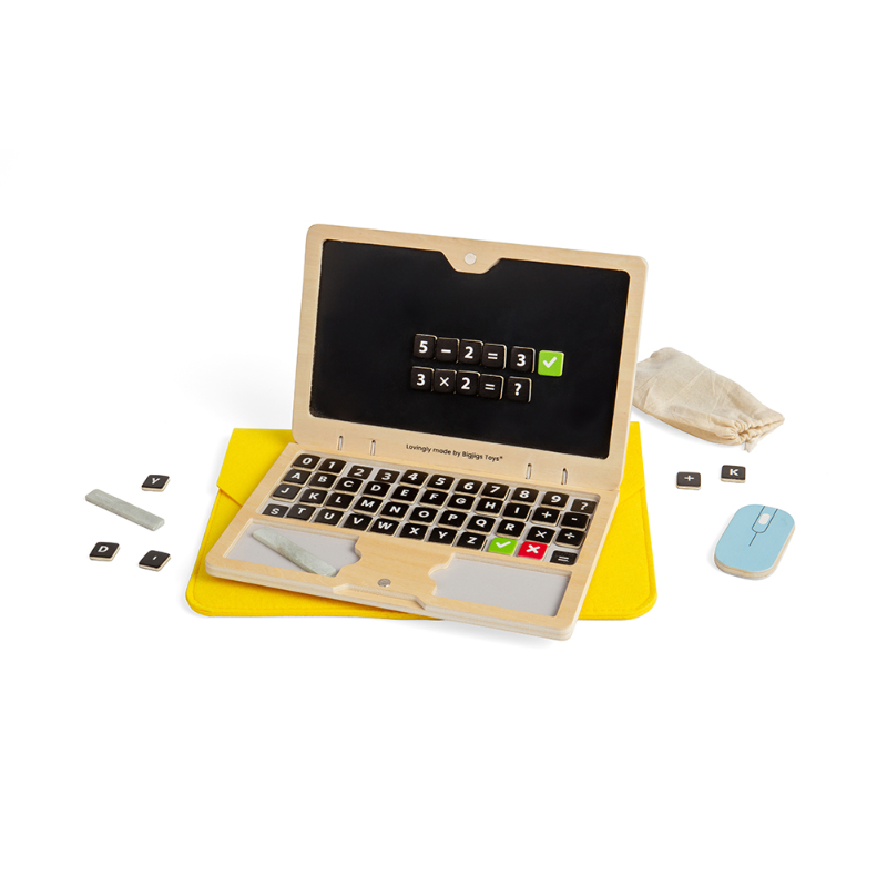 Computador portátil em madeira